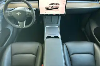 Tesla Model Y 2022 AWD Long Range 4dr Crossover