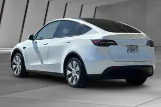 Tesla Model Y 2022 AWD Long Range 4dr Crossover