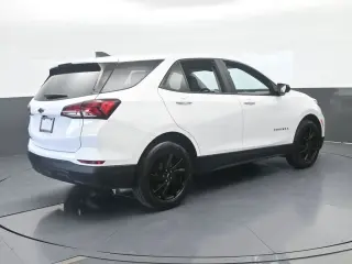 Chevrolet Equinox 2024 LS 4dr SUV con 1LS