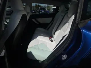 Tesla Model 3 2019 Standard Range Plus 4dr Fastback