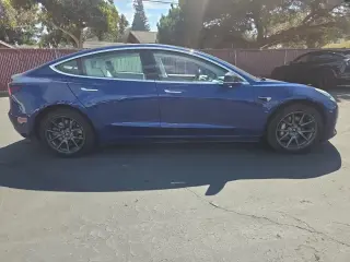 Tesla Model 3 2019 Standard Range Plus 4dr Fastback