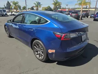 Tesla Model 3 2019 Standard Range Plus 4dr Fastback