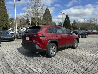 Toyota RAV4 2025 AWD XLE 4dr SUV