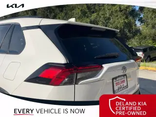 Toyota RAV4 2020 XLE Premium 4dr SUV