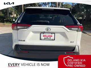 Toyota RAV4 2020 XLE Premium 4dr SUV