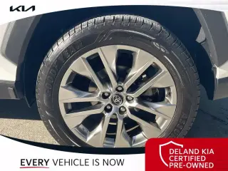 Toyota RAV4 2020 XLE Premium 4dr SUV