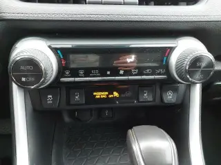 Toyota RAV4 2021 AWD XLE Premium 4dr SUV