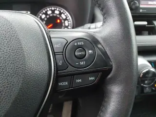 Toyota RAV4 2021 AWD XLE Premium 4dr SUV