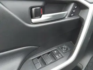 Toyota RAV4 2021 AWD XLE Premium 4dr SUV