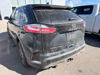 Ford Edge 2022 AWD Titanium 4dr Crossover