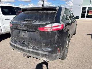 Ford Edge 2022 AWD Titanium 4dr Crossover
