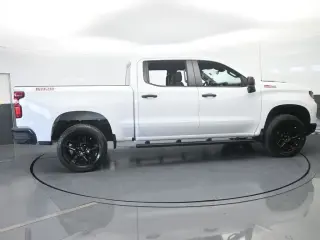 Chevrolet Silverado 1500 2025 4x4 Custom Trail Boss 4dr Crew Cab 5.8 ft. SB