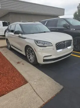 Lincoln Aviator 2023 AWD Grand Touring 4dr SUV