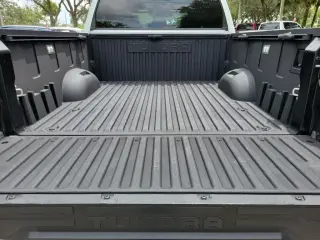 Toyota Tundra 2024 4x4 Platinum HV 4dr CrewMax Cab Pickup SB