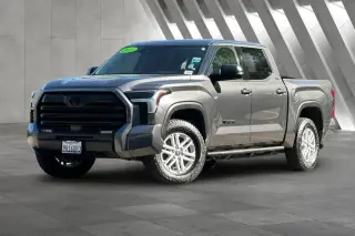 Toyota Tundra 2023 4x4 SR5 4dr CrewMax Cab Pickup SB
