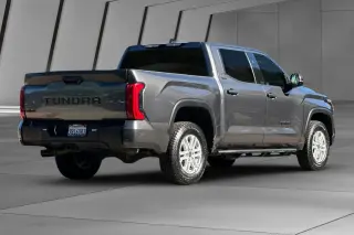Toyota Tundra 2023 4x4 SR5 4dr CrewMax Cab Pickup SB