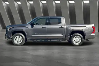 Toyota Tundra 2023 4x4 SR5 4dr CrewMax Cab Pickup SB