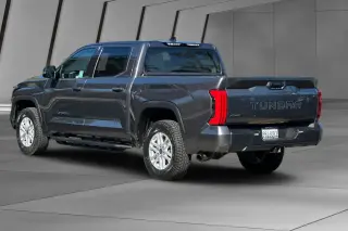 Toyota Tundra 2023 4x4 SR5 4dr CrewMax Cab Pickup SB