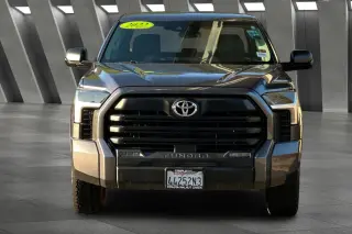 Toyota Tundra 2022 4x2 SR5 4dr CrewMax Cab Pickup SB
