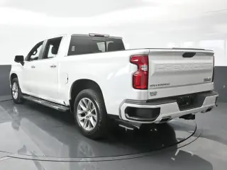 Chevrolet Silverado 1500 2021 4x2 High Country 4dr Crew Cab 5.8 ft. SB