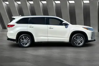 Toyota Highlander 2018 AWD XLE 4dr SUV