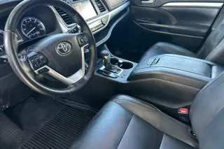 Toyota Highlander 2018 AWD XLE 4dr SUV