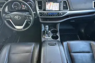 Toyota Highlander 2018 AWD XLE 4dr SUV