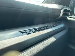 Toyota Tacoma 2024 4x2 SR5 4dr Double Cab 5.0 ft SB
