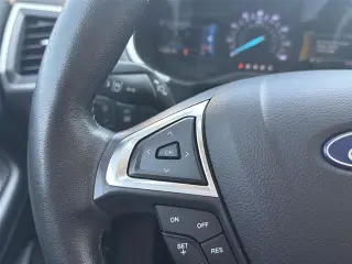 Ford Edge 2020 con tracción en las cuatro ruedas y equipado con la configuración SEL de 4 ruedas de dos plazas.