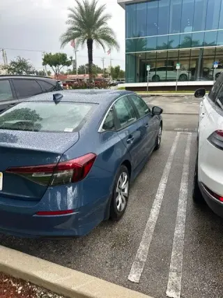 Honda Civic 2025 LX Sedán 4 puertas