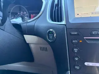 Ford Edge 2019 AWD Titanium 4dr Crossover