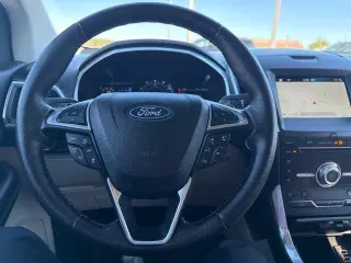 Ford Edge 2019 AWD Titanium 4dr Crossover