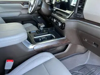 GMC Sierra 1500 2023 4x4 SLT 4dr Crew Cab 5.8 ft. SB
