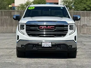 GMC Sierra 1500 2023 4x4 SLT 4dr Crew Cab 5.8 ft. SB