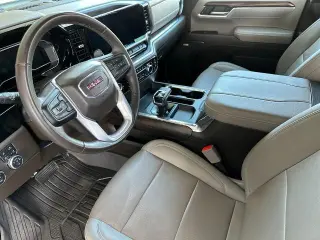 GMC Sierra 1500 2023 4x4 SLT 4dr Crew Cab 5.8 ft. SB