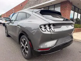 Ford Mustang Mach-E 2023 AWD Premium 4dr SUV