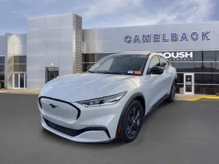 Ford Mustang Mach-E 2023 Select SUV de 4 puertas