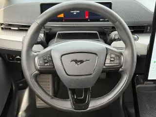 Ford Mustang Mach-E 2023 Select SUV de 4 puertas