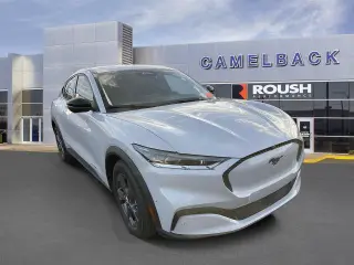 Ford Mustang Mach-E 2023 Select SUV de 4 puertas