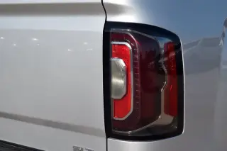 GMC Sierra 1500 2018 4x2 SLT 4dr Crew Cab 5.8 ft. SB