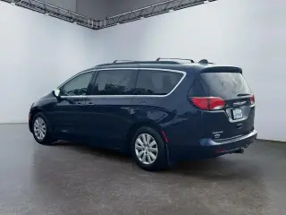 Chrysler Pacifica 2018 L 4dr Mini-Van