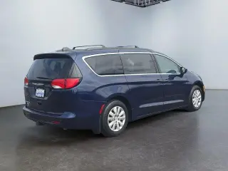 Chrysler Pacifica 2018 L 4dr Mini-Van