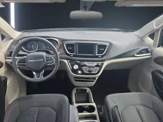 Chrysler Pacifica 2018 L 4dr Mini-Van
