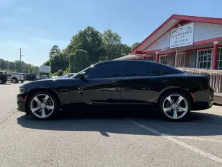 Dodge Charger 2017 R/T 4dr Sedán