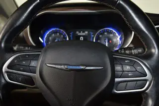 Chrysler Pacifica 2017 Touring-L 4dr Mini-Van