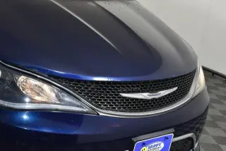 Chrysler Pacifica 2017 Touring-L 4dr Mini-Van