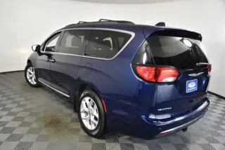 Chrysler Pacifica 2017 Touring-L 4dr Mini-Van