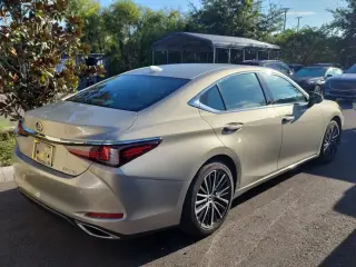 Lexus ES 350 2024 4dr Sedán