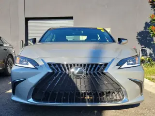 Lexus ES 350 2024 4dr Sedán