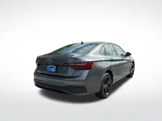 Volkswagen Jetta 2024 SE Sedán 4 puertas